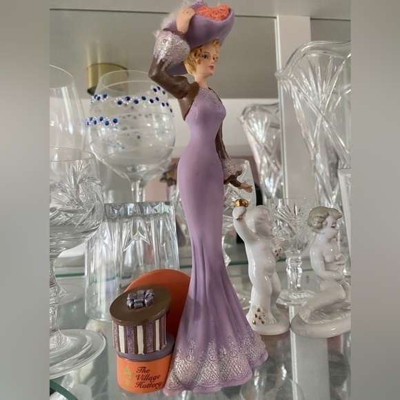 THOMAS Kinkade Ladies of Lamplighter Village
Figurine Collectable High fashion - Picture 3 of 11